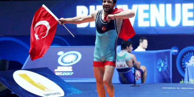 Atakan Yüksel, Dünya üçüncüsü oldu