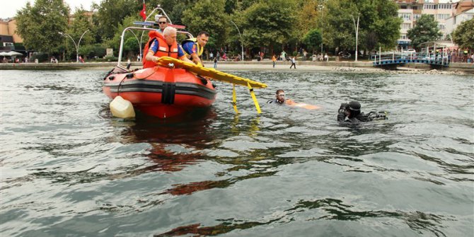 AFAD ekiplerinden, Körfez’de kurtarma tatbikatı