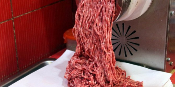 Sokakta kıyma çekmenin cezası 3 bin 200 TL