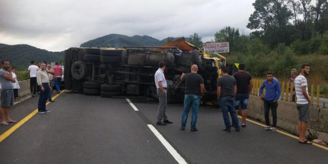 Bolu Dağı’nı trafiğe kapattı