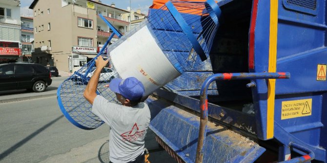 Yenimahalle’ye çipli atık pet şişe toplama kumbarası