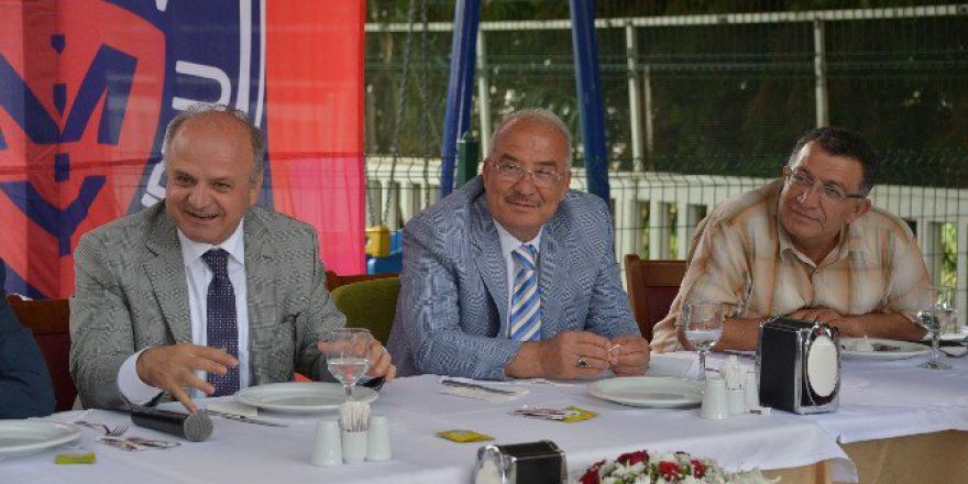 Başkan Kocamaz’dan Mersin İdmanyurdu’na Moral Yemeği