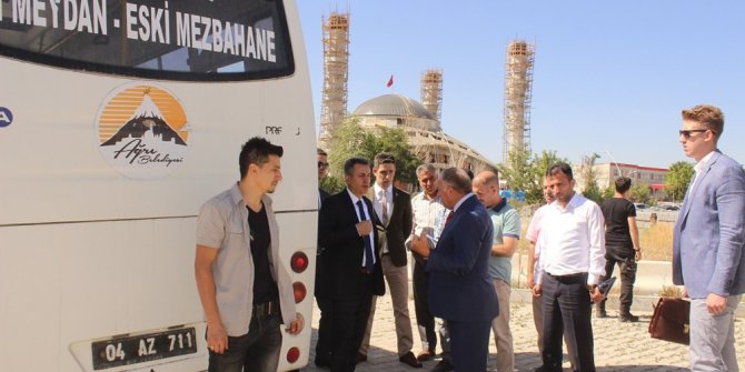 Vali Elban, belediye otobüslerini denetledi