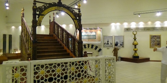 Kabe’deki tarihi emanetler hacıların gözdesi oldu