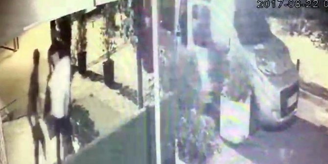 Gece yarısı 200 kiloluk çelik kasayı böyle götürdüler