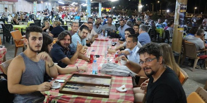 Burhaniye’de Rumeli ve Balkan Göçmenleri satranççıları ağırladı