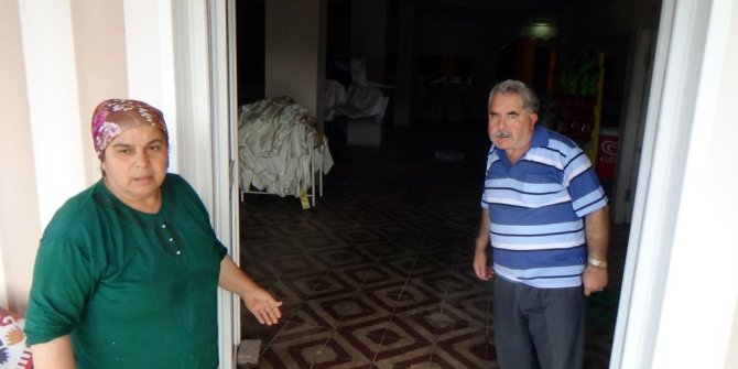 Su baskınlarında zarar gören iş yerleri yaralarını sarıyor