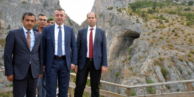 Vali Büyükakın Yenipazar ilçesinde incelemede bulundu