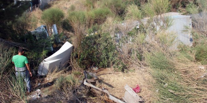 Hatay’da tır uçuruma düştü: 1 yaralı