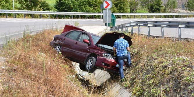 Sinop’ta otomobil kanala uçtu