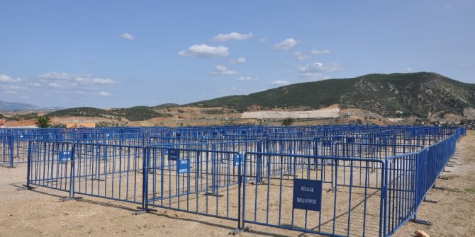 Kurban satış yerleri hazırlandı