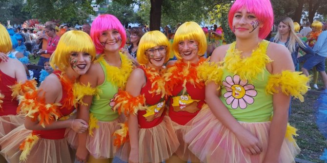 Macaristan’daki çiçek karnavalında Edirne ezgileri