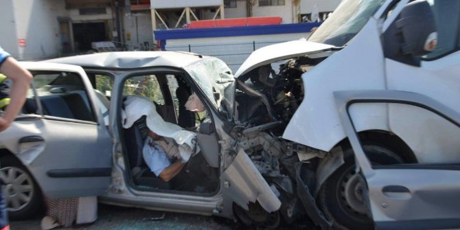 Tekirdağ’da trafik kazası: 3 ölü, 3 yaralı
