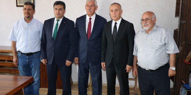 Spor adamlarından Elmalı’ya teşekkür ziyareti