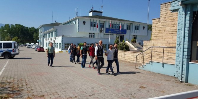 Polis bonzai satıcılarına savaş açtı