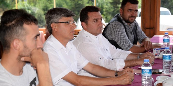 Bozüyük Belediye Başkanı Fatih Bakıcı, pazarcı esnafını dinledi