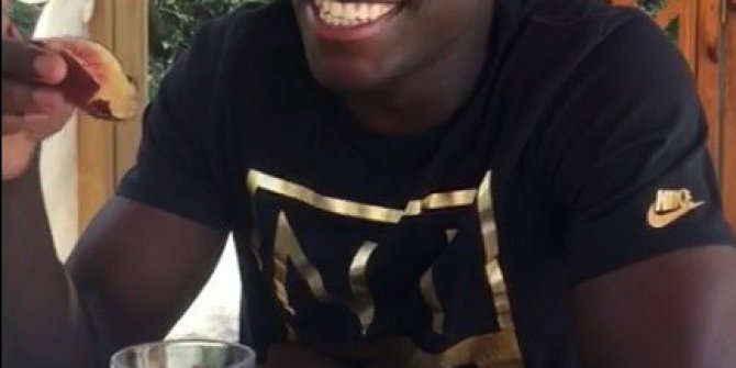 Demba Ba’dan Eskişehirspor tezahüratı