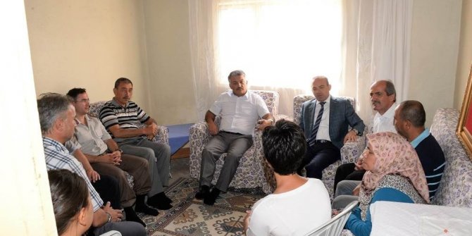 Vali Yazıcı’dan şehit ailesine anlamlı ziyaret