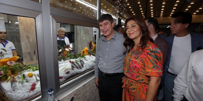 Türkiye’nin en büyük balık çarşısı Antalya’da açıldı