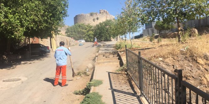 Hevsel Bahçeleri hafriyat ve çöpten temizlendi