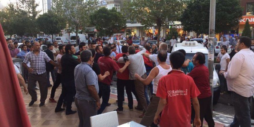 Çerkezköy’de Taşlı Sopalı Kavga: 3 Yaralı