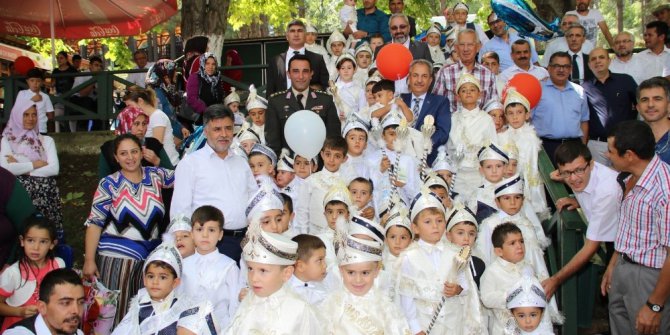 Akşehir Belediyesi 14. Geleneksel Sünnet Şöleni yapıldı