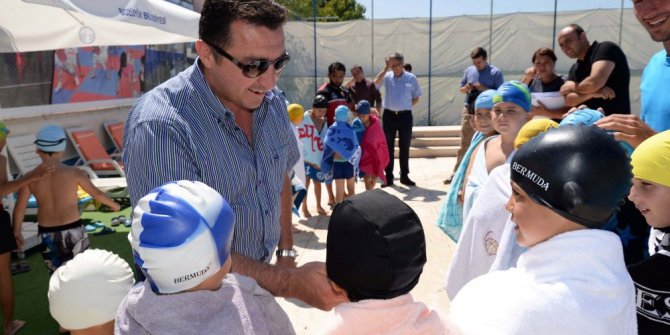 Minik yüzücüler sertifikalarına kavuştu