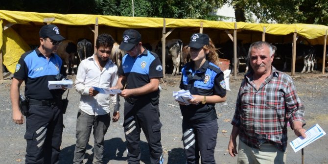 Polisten kurbanlık satan esnafa sahte para uyarısı