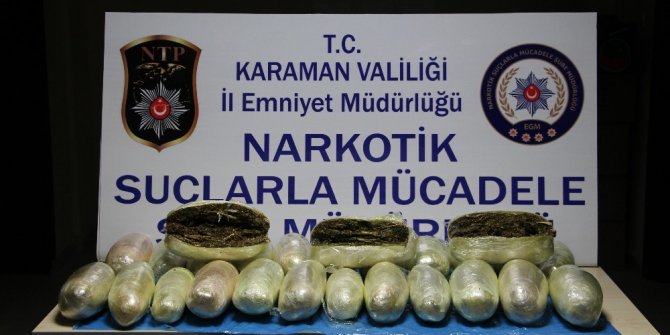 Otomobilin yakıt deposunda esrar ele geçirildi