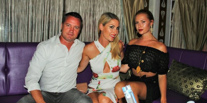 Serdar Ortaç “Evlendikten sonra enayi gibi yüzük takıyorum”