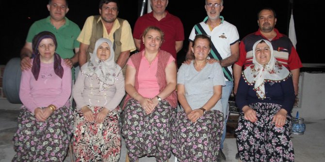 4 kişi tanıştılar 40 kişi buluştular