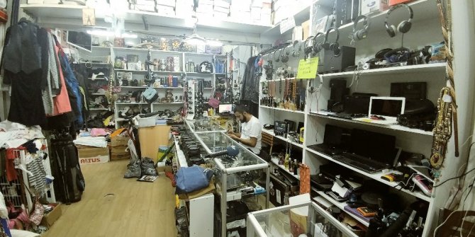 Bayram öncesi sevdiklerine hediye almak isteyenler oraya koştu