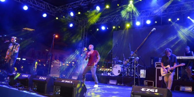 Altınkum Plaj Festivali “Gripin” konseri ile sürdü