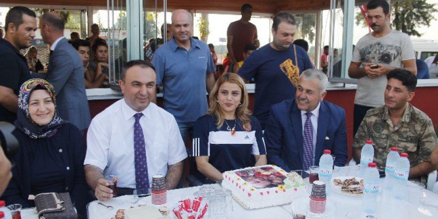 Şampiyon Nazmiye Muratlı Hatay’da Davul Zurna İle Karşılandı