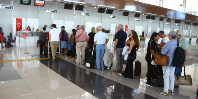Koca Seyit Havalimanında bayram yoğunluğu başladı