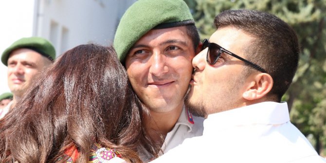 Kınalı kuzularına koştular