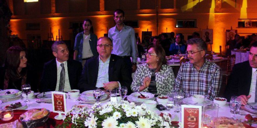 Gaziantep’te Aşure Festivali Öncesi Gala Yemeği