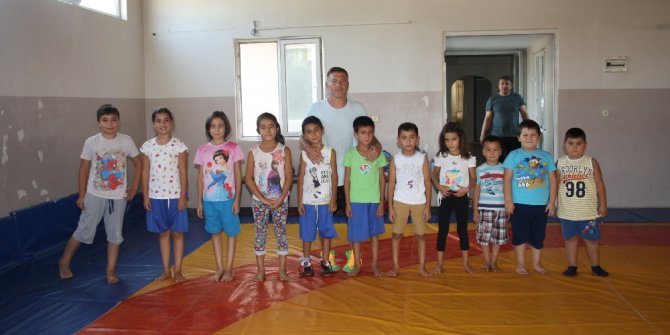 Milas güreşte yeni şampiyonlar yetişiyor