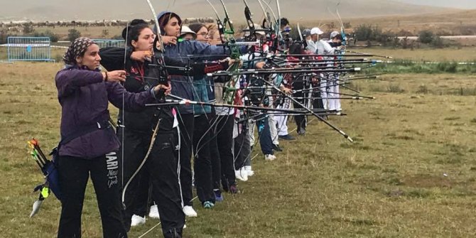 Milli okçular yaylada