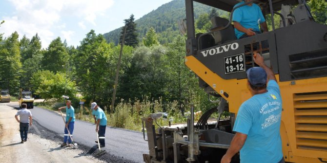 Kartepe Dağ Grup Yolu’nda asfaltlama çalışmaları başladı