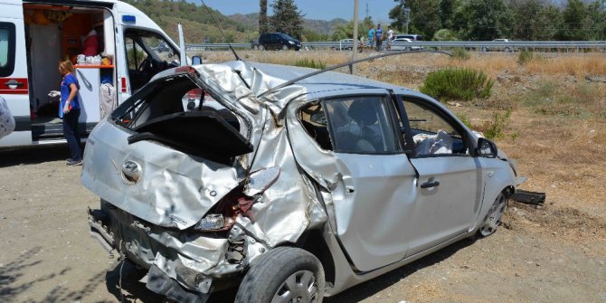 Dalaman’da otomobil şarampole devrildi; 6 yaralı