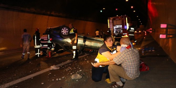 Bayram yolunda ilk kaza TEM’i felç etti: 3 yaralı