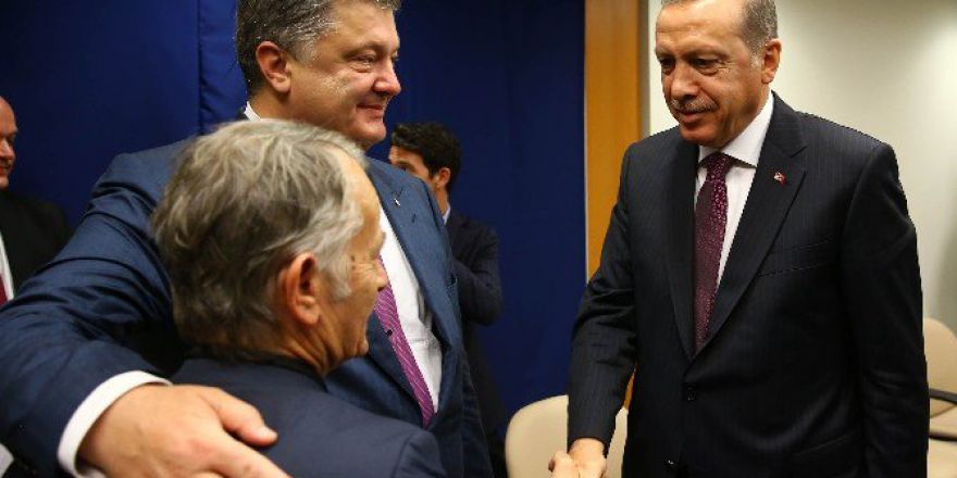 Cumhurbaşkanı Erdoğan, Ukrayna Cumhurbaşkanı Poroşenko İle Bir Araya Geldi