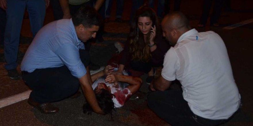 Otomobilin Çaptığı Küçük Çocuğa İlk Müdahaleyi Yoldan Geçen Hemşire Yaptı