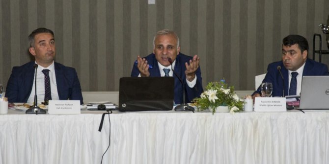 Vali Zorluoğlu’ndan eğitim toplantısı