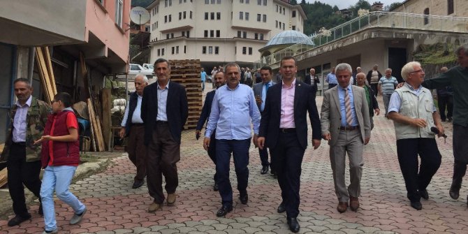 Ak Parti Trabzon Milletvekili Salih Cora ilçe ziyaretlerine devam ediyor