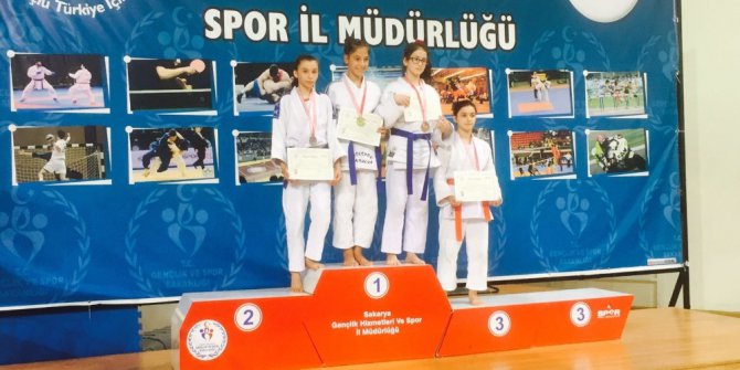 Kağıtsporlu Judocular Sakarya’dan 35 madalya ile döndü