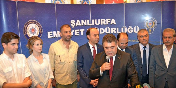 Uyuşturucu ile mücadele etkinliğinde ’Arka Sokaklar’ dizisi oyuncularına yoğun ilgi