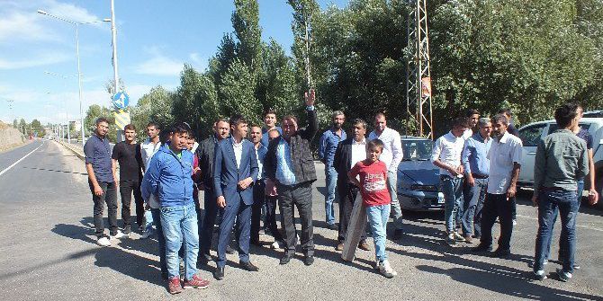 Malazgirt’te Yol Kapatma Eylemi