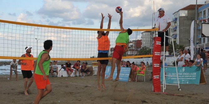 Yakakent’te Plaj Voleybolu Turnuvası